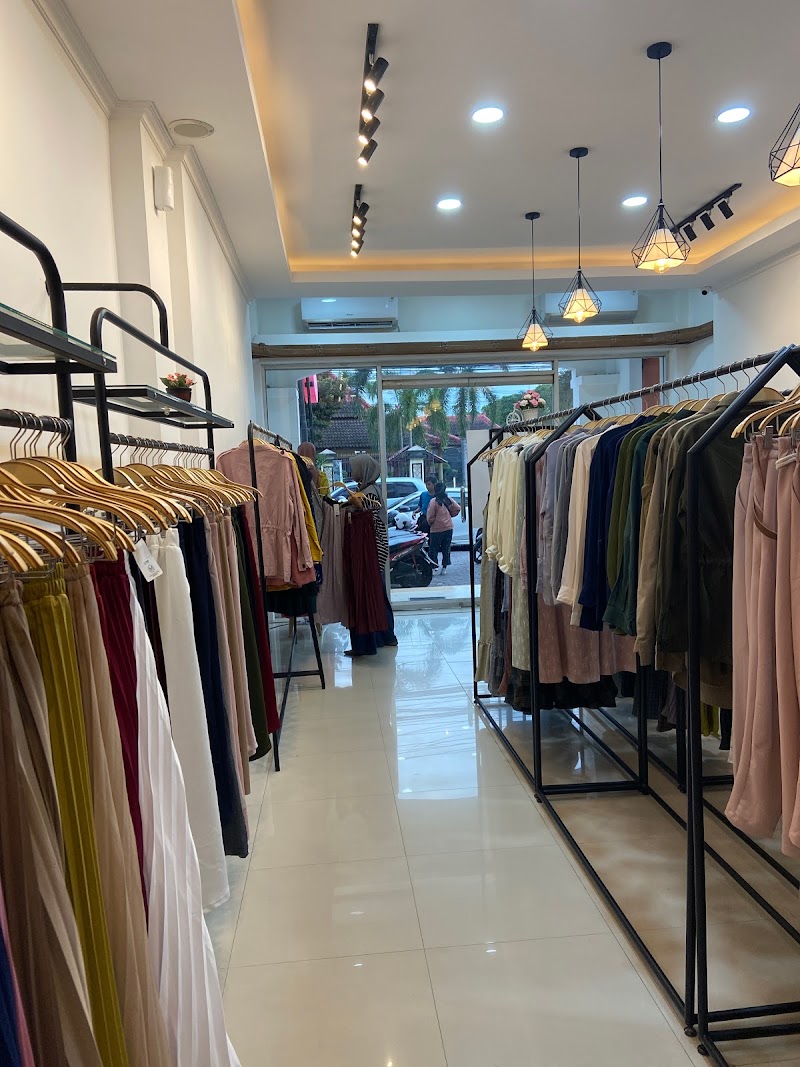 toko-baju-di-sleman-maxmarastore-seturan
