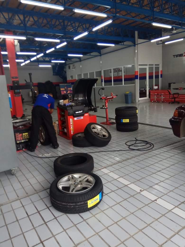 toko-ban-motor-di-bsd-andala-auto-care-bsd---ban--spooring--oli--rem