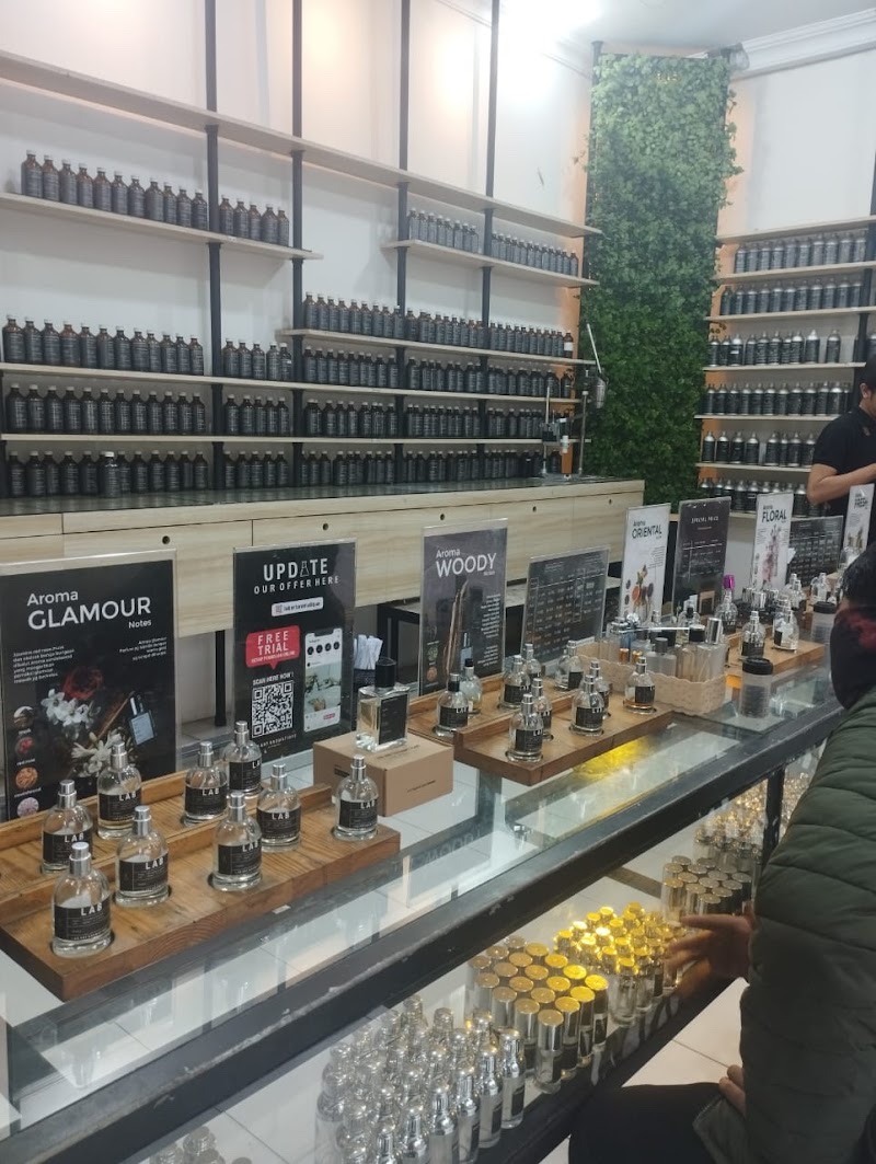 toko-parfum-di-jogja-aromatique-parfume