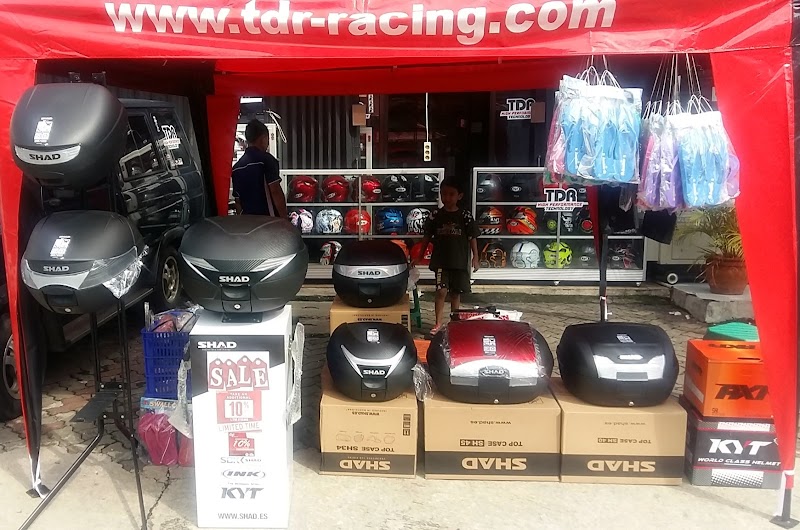 toko-variasi-motor-di-kemang-almer-helmet